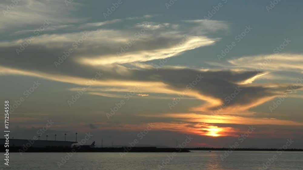 沖縄 那覇港の夕陽 沖縄 那覇港の夕陽