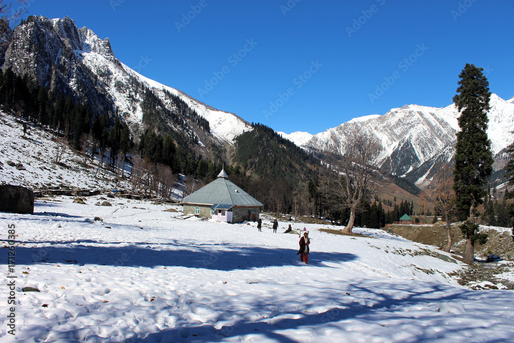 Snowy mountain valley at Sonmarg, Kashmir in India.