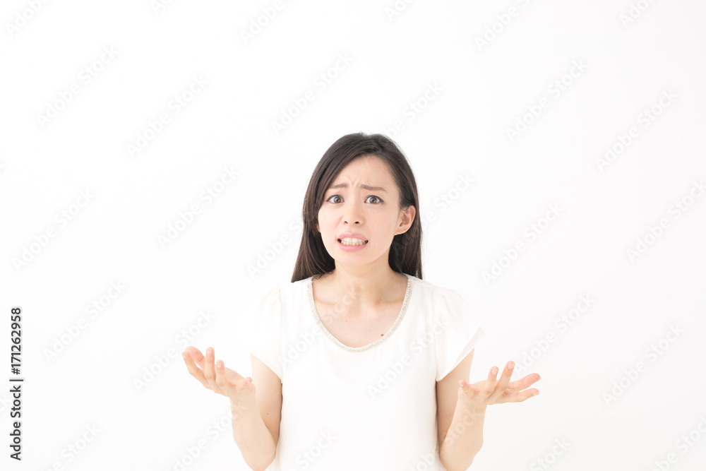 怒り・女性・白バック 怒り・女性・白バック