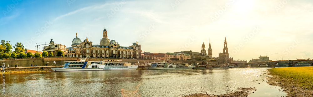Fototapeta premium Dresden, Elbuferpanorama