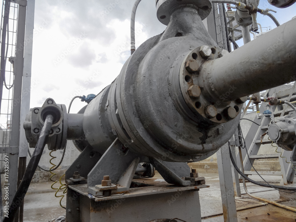 The pump for pumping of oil and products The pump for pumping of oil and products
