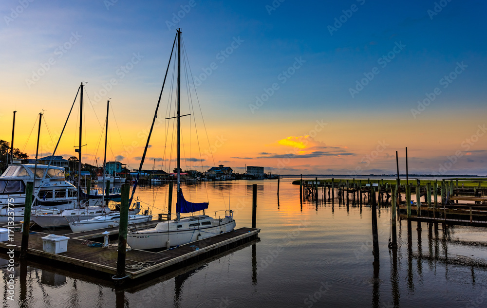 Fototapeta premium Southport Yacht Basin at Sunrise
