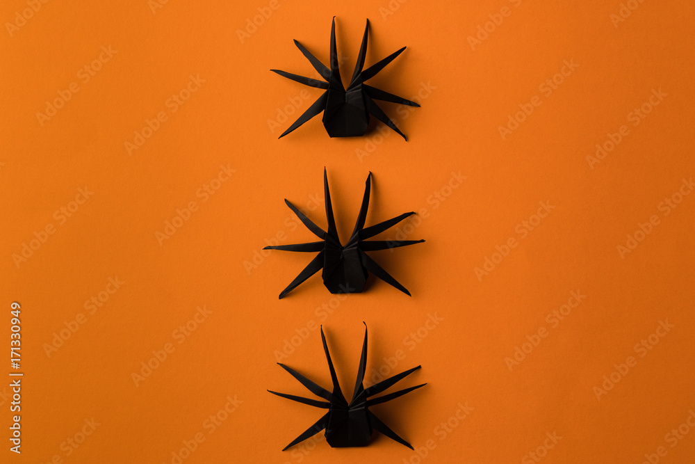 Fototapeta premium origami spiders for halloween