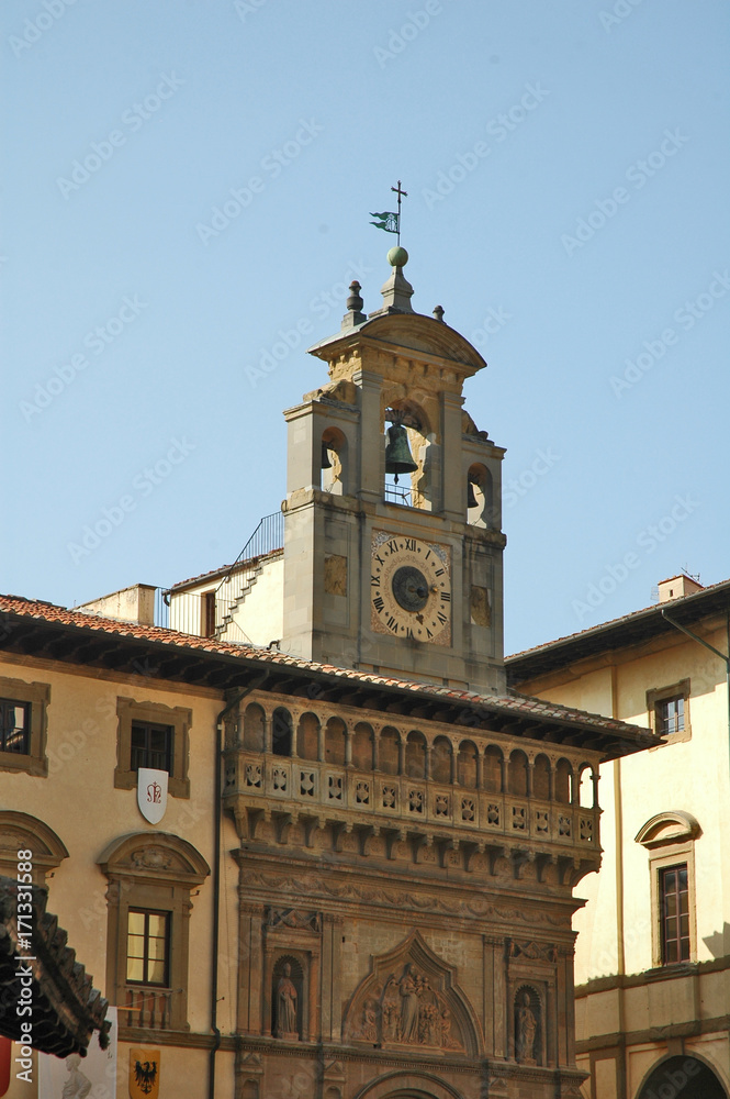 Fototapeta premium Arezzo, Piazza Grande - Palazzo della Fraternità dei Laici