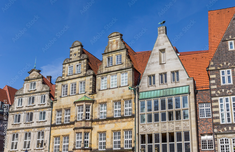Fototapeta premium Old houses at the central market square of Bremen