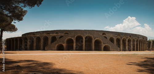 Arena von Pompeji  photo