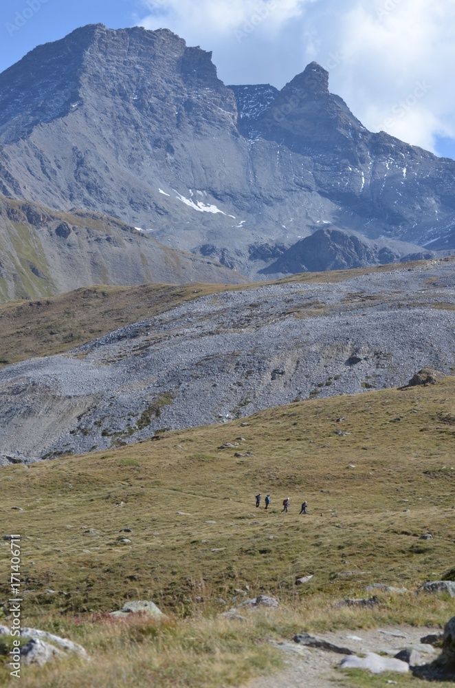 Randonneurs en Parc National de la Vanoise, Alpes Françaises