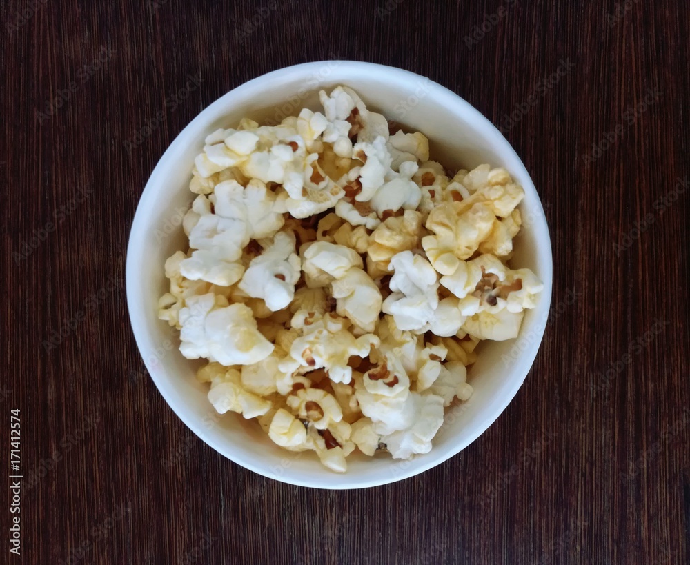 Popcorn in a white blow