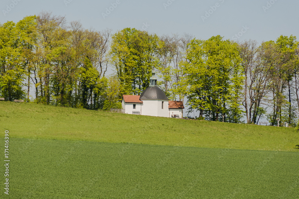 Mariastein, Dorf, St. Anna-Kapelle, Kapelle, Kloster Mariastein, Kloster, Wanderweg, Wallfahrt, Landwirtschaft, Frühling, Schweiz Mariastein, Dorf, St. Anna-Kapelle, Kapelle, Kloster Mariastein, Kloster, Wanderweg, Wallfahrt, Landwirtschaft, Frühling, Schweiz