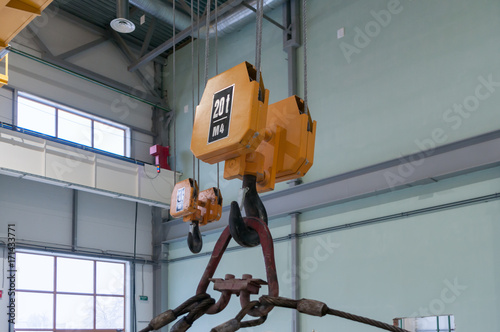 Factory overhead crane