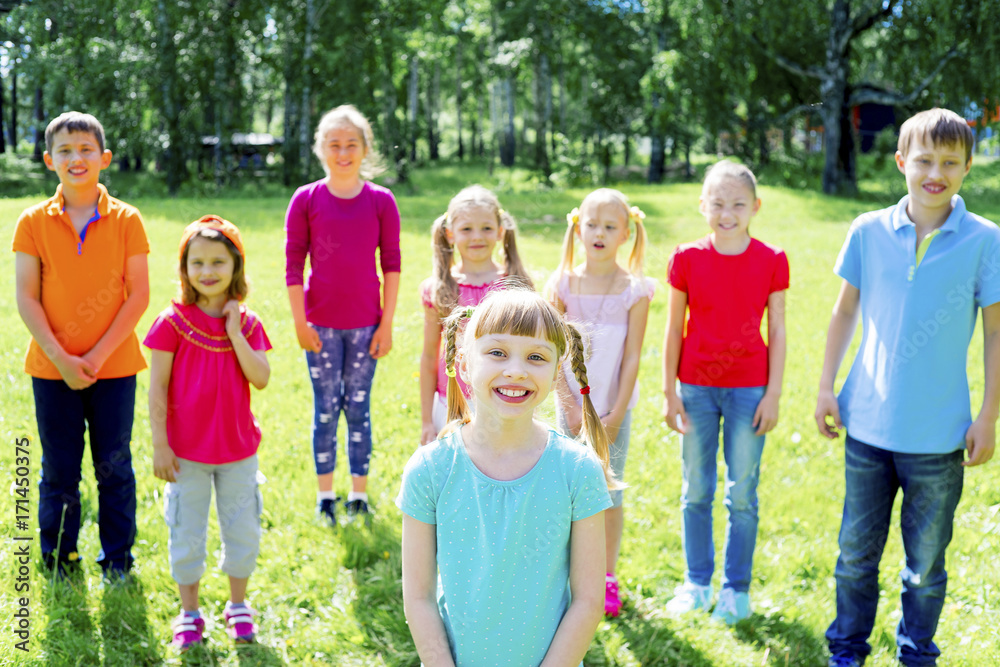 Obraz premium Kids outside in park