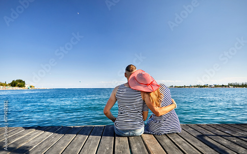 Couple at Issyk Kul Lake © pikoso.kz