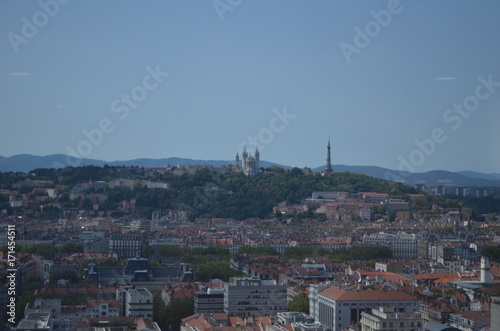 Vision en hauteur de la Basilique Notre-Dame de Fourvière