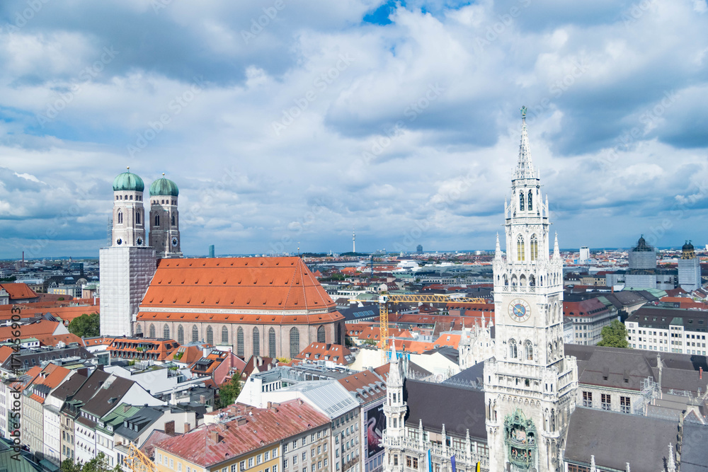 Fototapeta premium Munich city scape from St. Peter's church, Germany