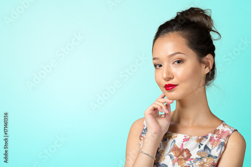 Wallpaper Mural Portrait of a young woman Torontodigital.ca