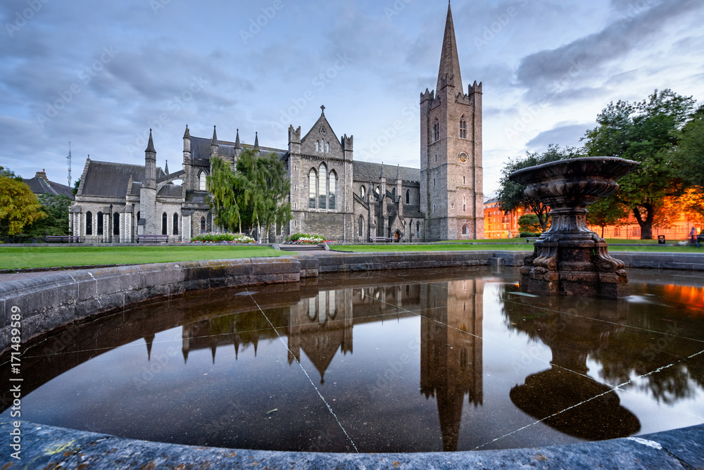 Obraz premium Katedra św. Patryka w Dublinie, Irlandia