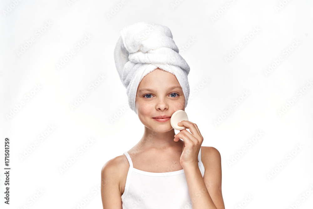 girl, sponge, towel, smile, cleanliness