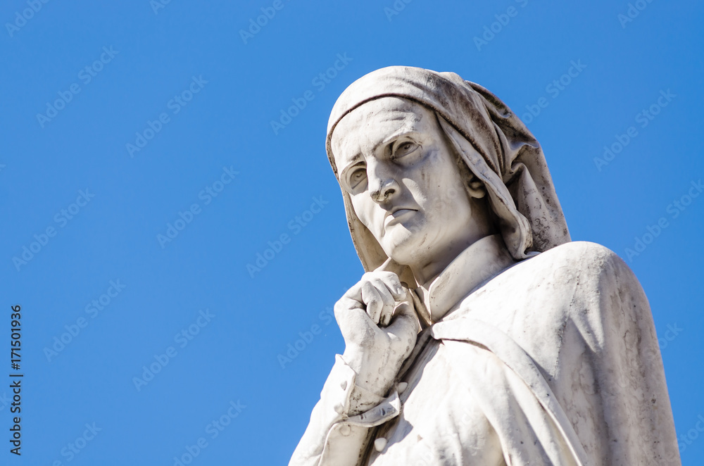 statue of Dante Alighieri, piazza dei Signori, Verona, Italy