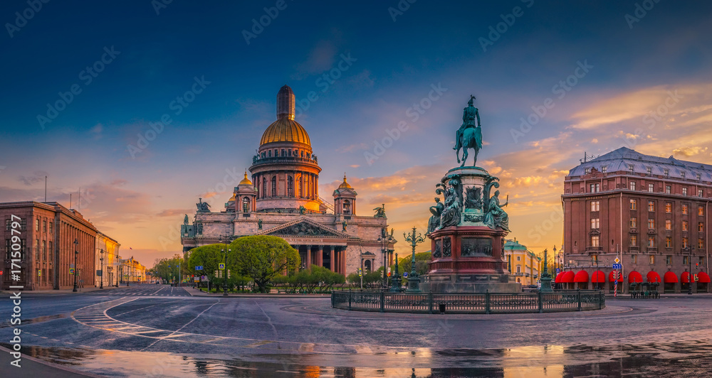 Petersburg. Saint Isaac's Cathedral. St. Isaac's Square. Russia. Panorama.