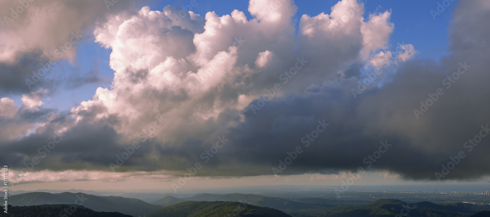 Obraz premium Mountain view from the Gold Coast Hinterlands