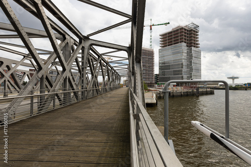 Fototapeta Naklejka Na Ścianę i Meble -  Bridge in Hafencity