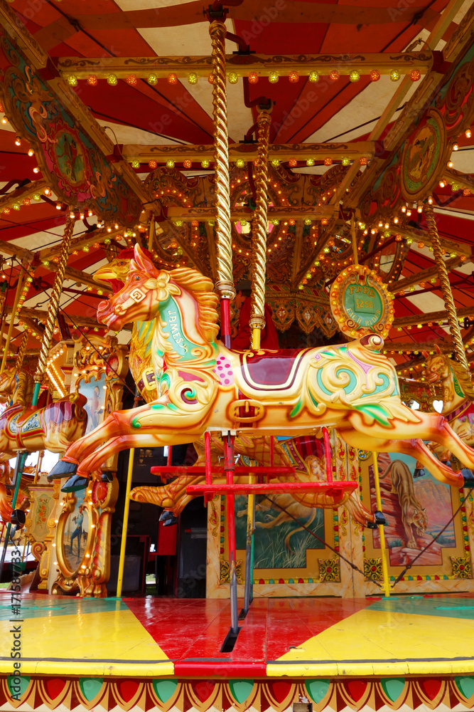 Fototapeta premium Karussell Holzpferd