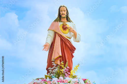 Statue of jesus christ