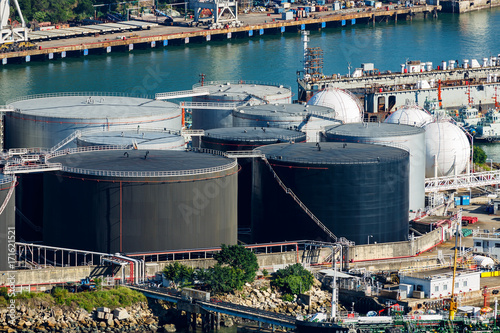 Photography Natural gas tank and oil tank on oil refinery