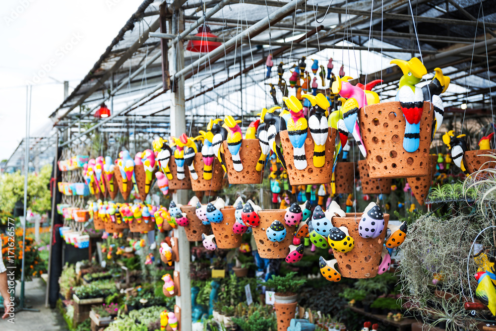 Fototapeta premium Bird statues in garden