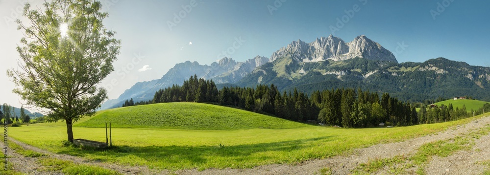 Fototapeta premium Lato w austriackich górach - Wilder Kaiser, Tyrol, Austria