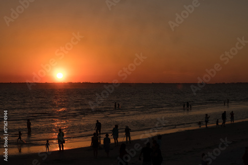 Fototapeta Naklejka Na Ścianę i Meble -  Sunset Fort Myers beach Florida