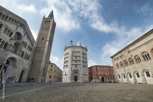 Bild auf Leinwand Parma (Italy): cathedral square