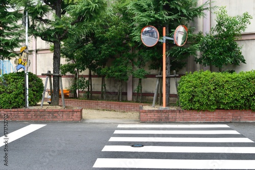 カーブミラー