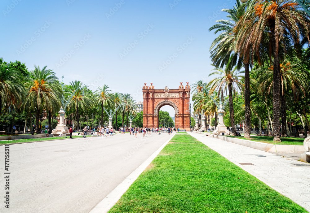 Passeig de Luis Companys and Arc de Triomf, Barcelona, toned