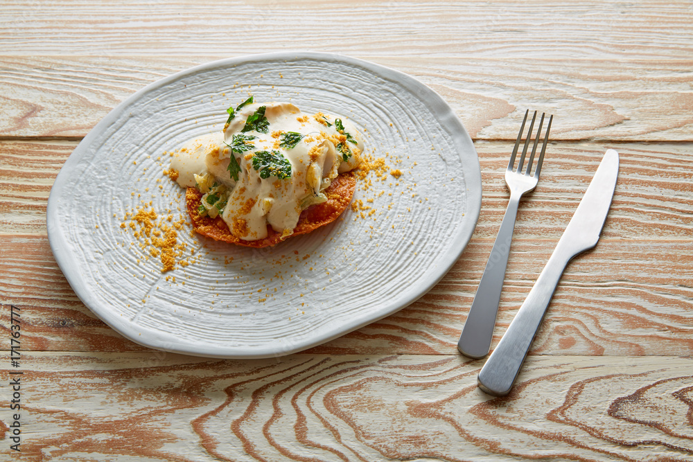 Fish mayonnaise and parsley crunchy tortilla Fish mayonnaise and parsley crunchy tortilla