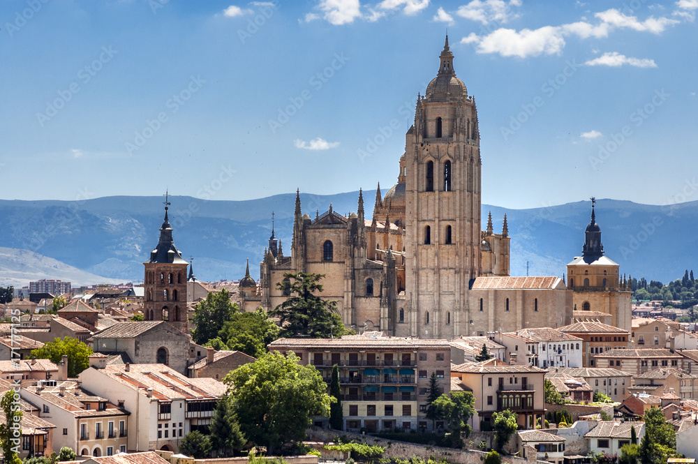 Vista de la ciudad de Segovia desde la Torre de Juan II del Alcázar, Segovia, España,