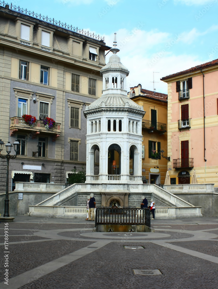 Acqui Terme, the square of the boiling water fountain (2)