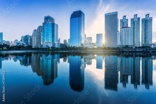 Cityscape in middle of Bangkok © ibravery