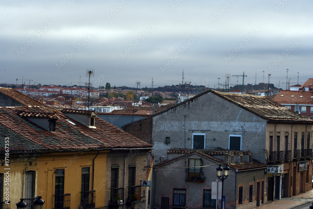 Aged building, city scenario