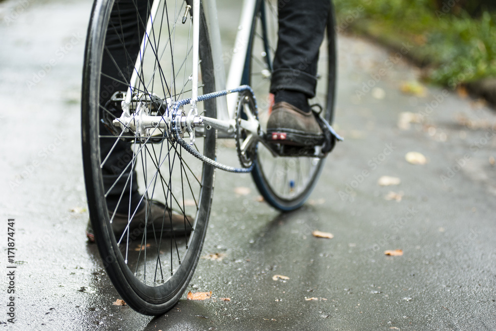 Naklejka premium city biking
