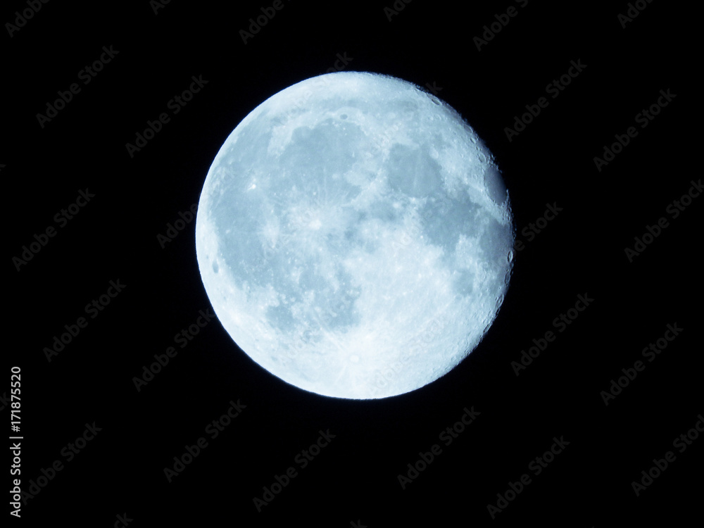 Fototapeta premium mond, blau, vollmond, komplett, rund, kugel, all, universum, cosmos, astronomie, nacht, himmel, lunar, krater, planet, satellit, erdtrabant