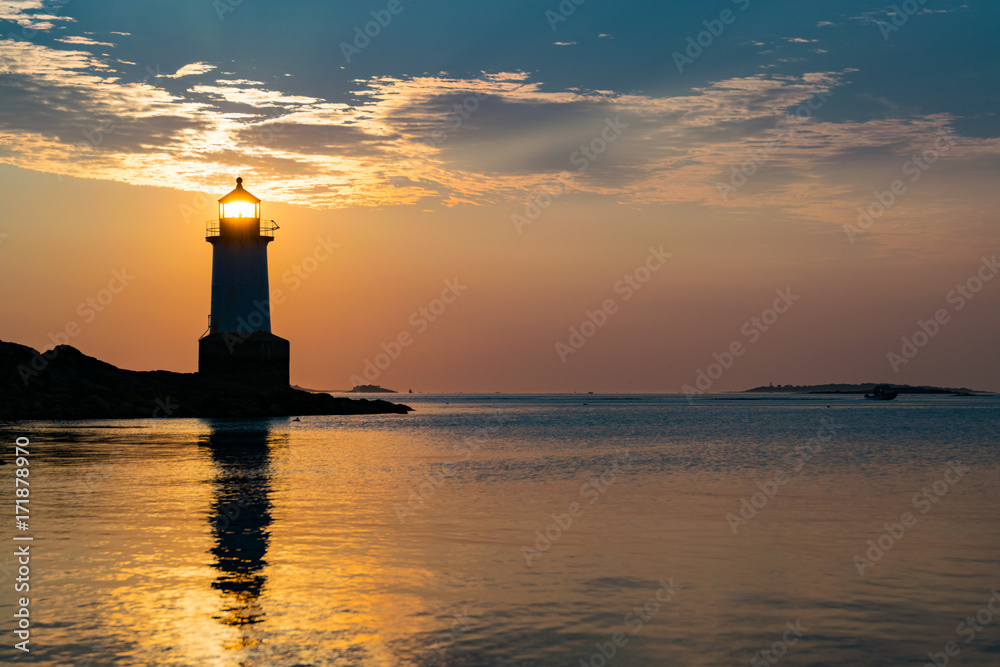 Sunrise at Lighthouse in Salem
