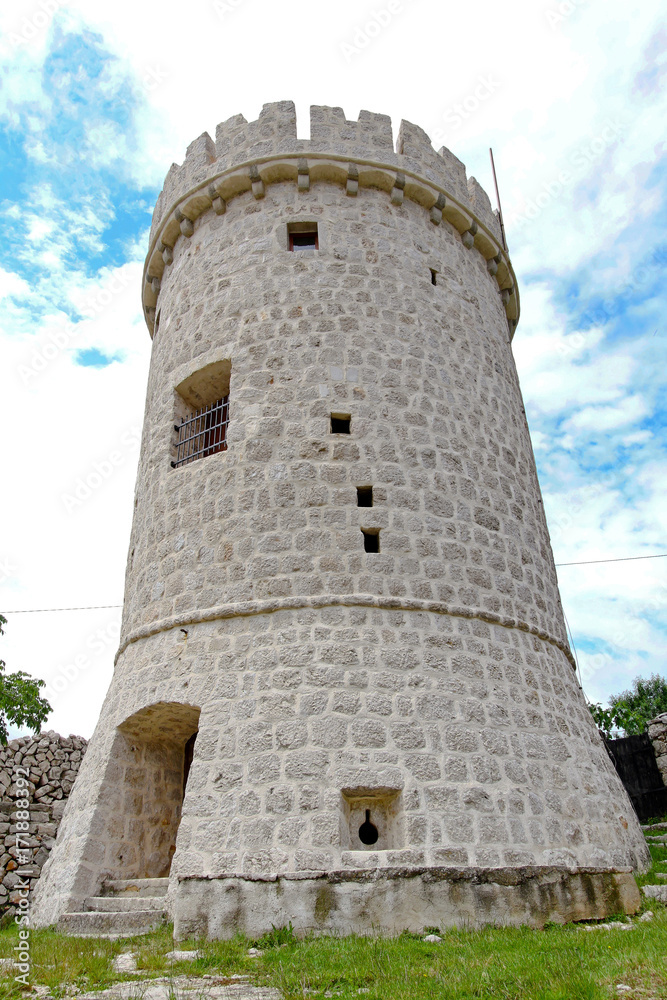 Tower castle fortification