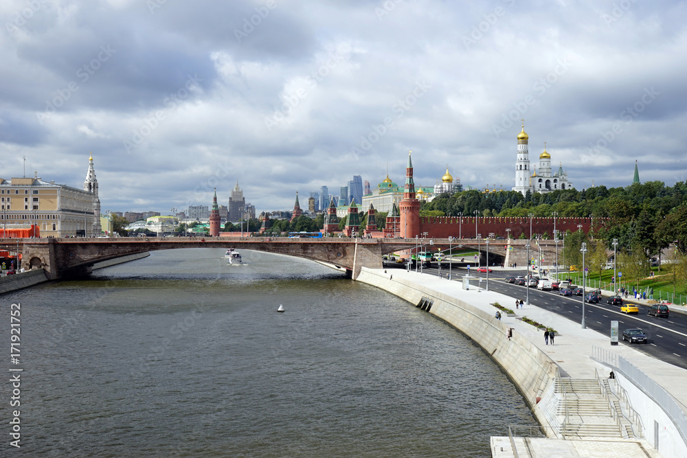 Embankment and Kremlin