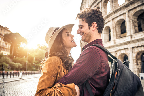 Canvas Print Couple at Colosseum, Rome