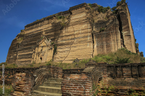 Pa Hto Daw Gyi Pagoda, Mingun,Myanmar(Burma) photo