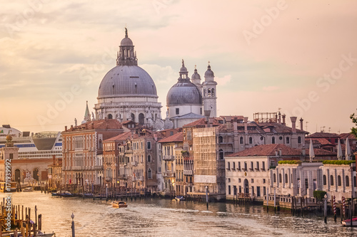 Obraz na płótnie Old cathedral of Santa Maria della Salute in Venice, Italy w salonie