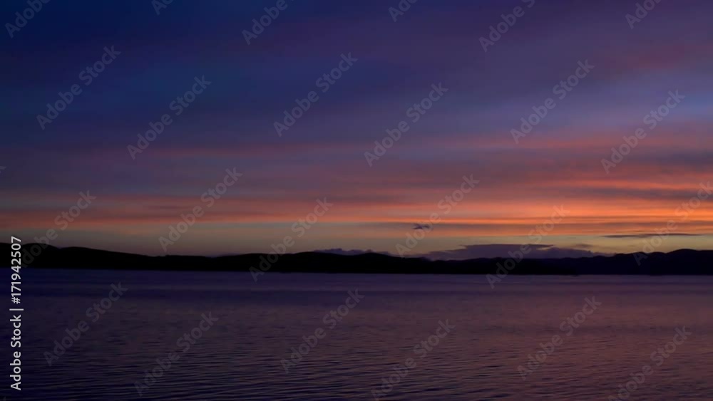 View on beautiful sunset, steadycam, slomotion
View on beautiful sunset, steadycam, slomotion