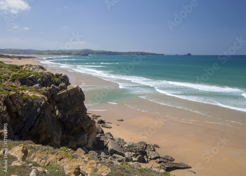 Cantabria, sandy beach © Tamara Kulikova