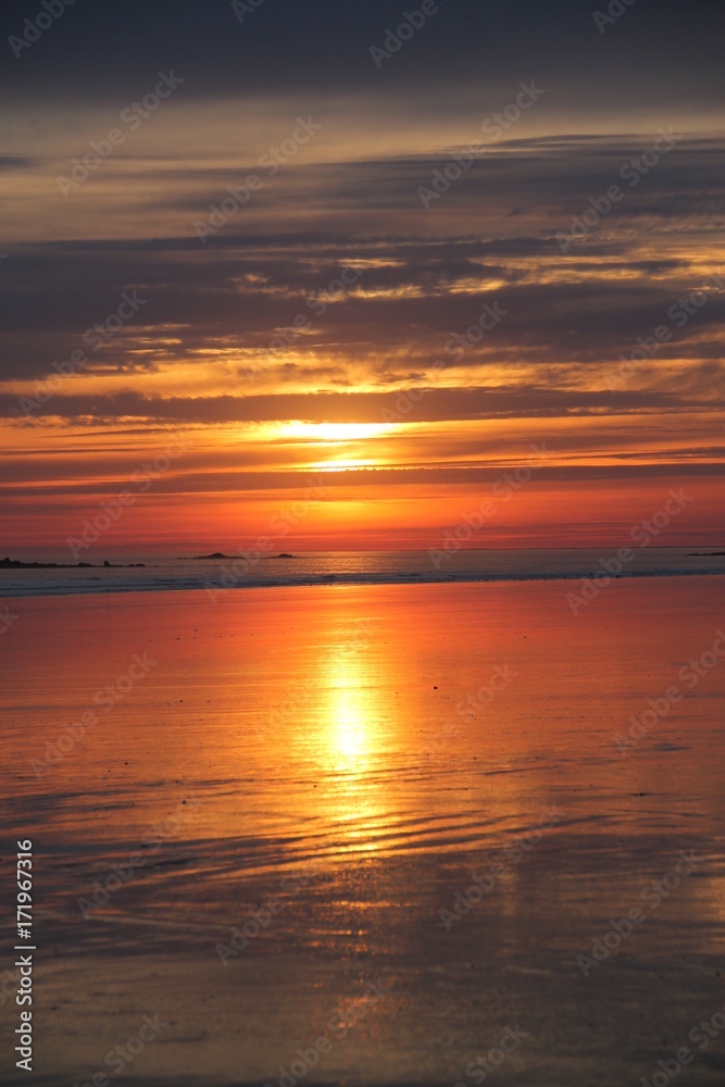 COUCHER de SOLEIL sur la mer